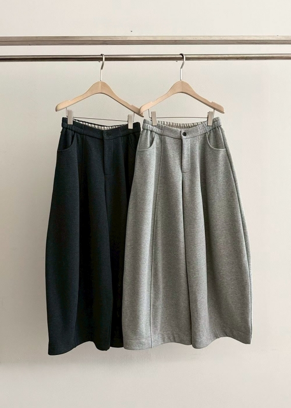 韓 後腰鬆緊休閒大寬褲 2色 size