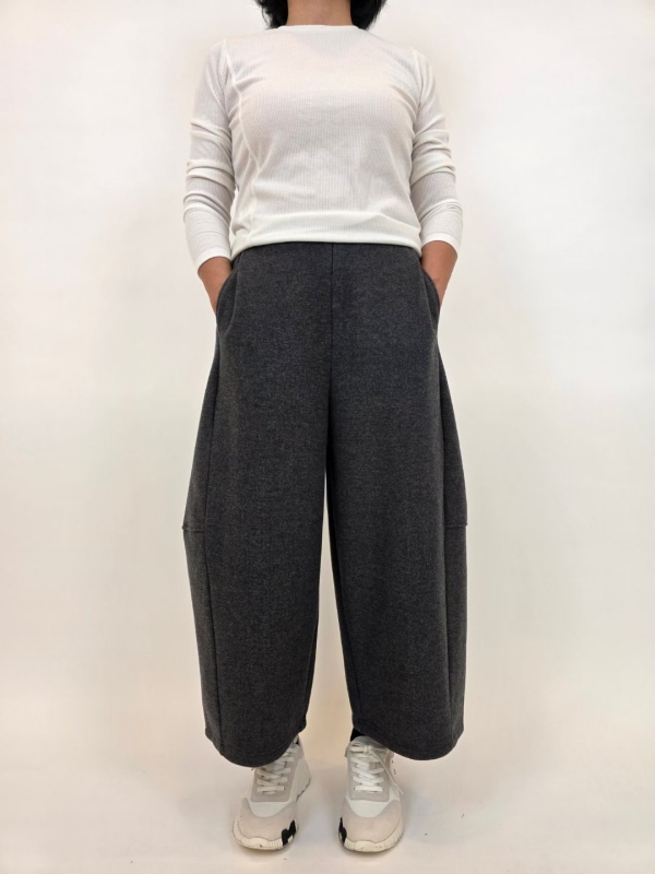 韓 腰鬆緊八分寬褲 3色 size