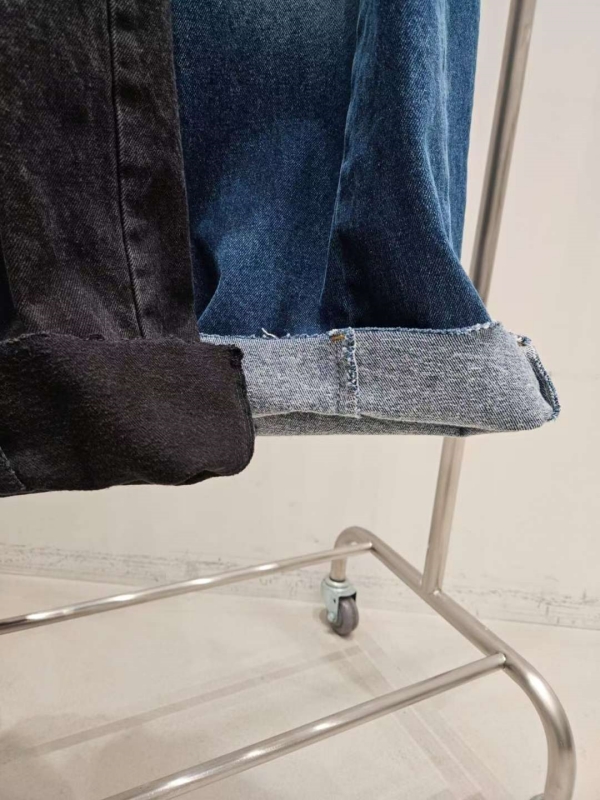 韓 大腿刷白牛仔褲 2色