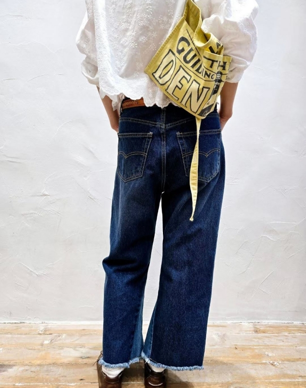 韓 側車線下鬚鬚牛仔褲