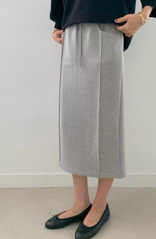 韓 後衩前車線素色長裙 2色 size