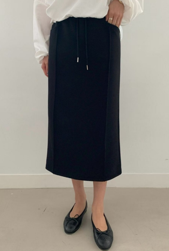 韓 後衩前車線素色長裙 2色 size