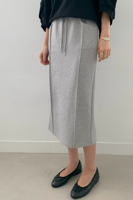 韓 後衩前車線素色長裙 2色 size