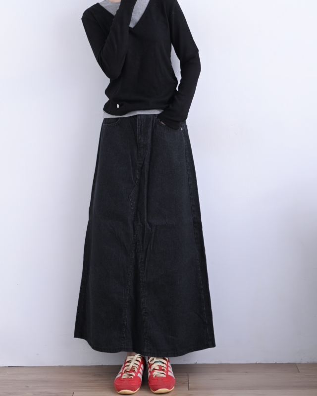 韓 低調細壓紋長裙 2色 size