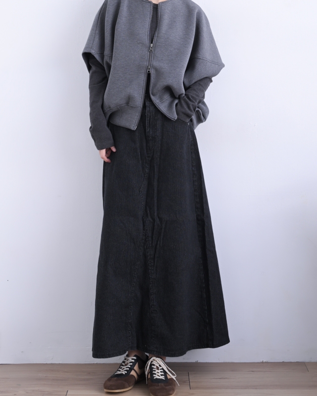 韓 低調細壓紋長裙 2色 size