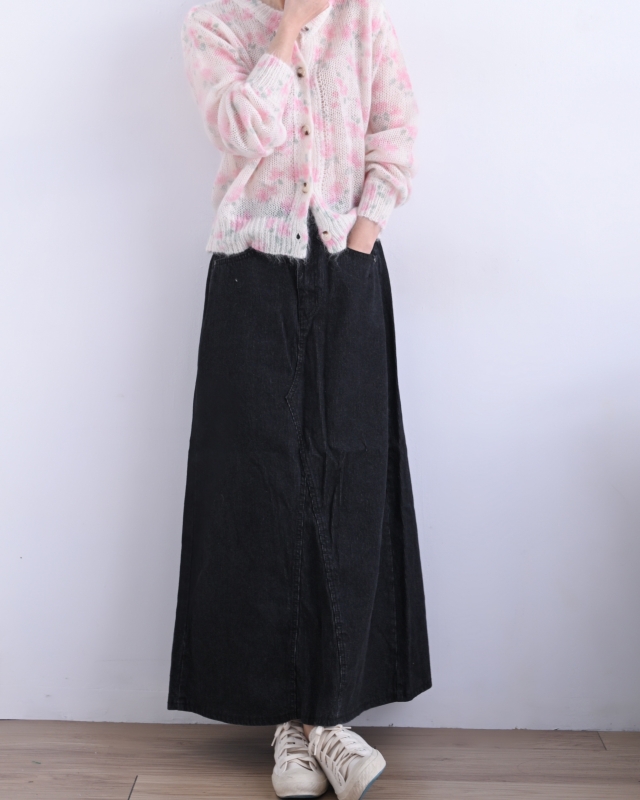 韓 低調細壓紋長裙 2色 size