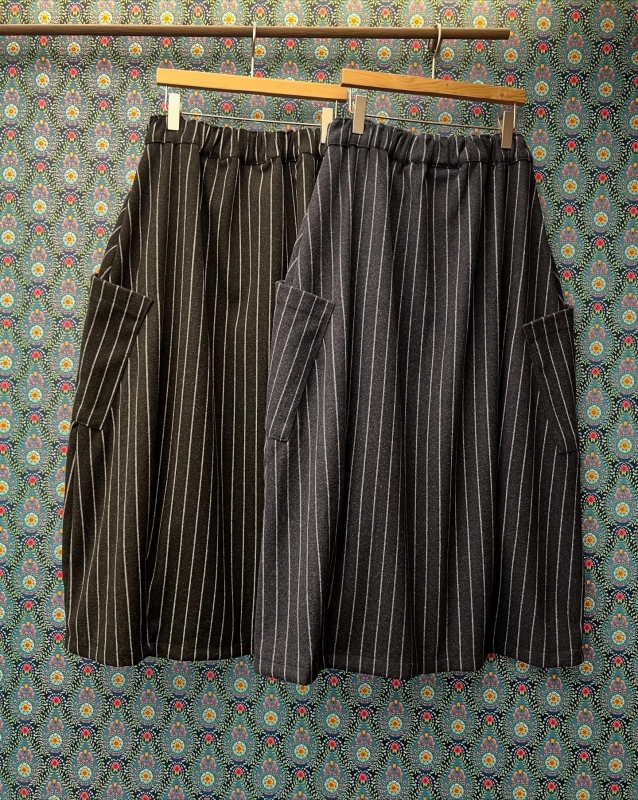 韓 直條文側口袋長裙 2色 size