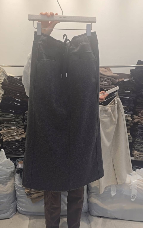 韓 微毛料長裙 2色 size