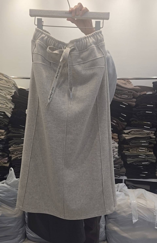 韓 微毛料長裙 2色 size