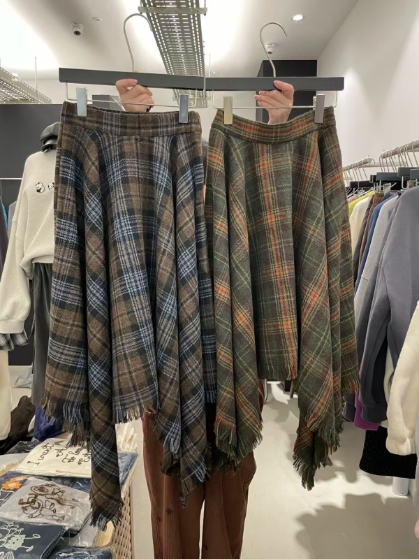 韓 格文不規則長裙 2色