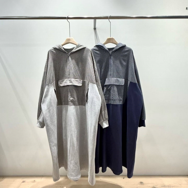 韓 拚格文連帽長洋 2色