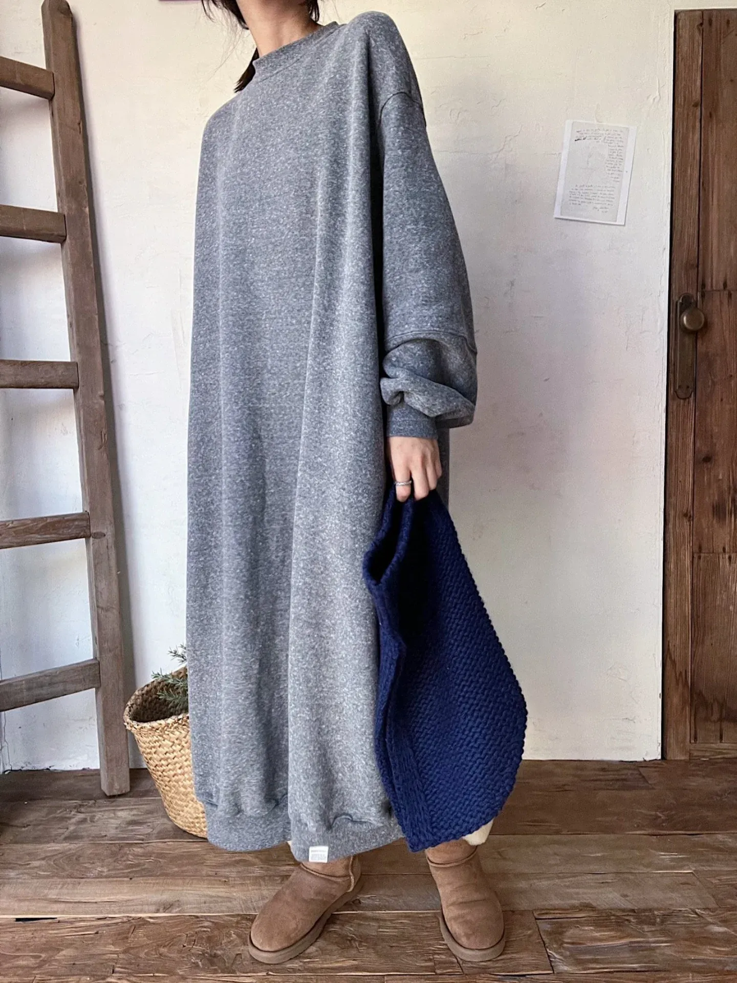 韓 背釦素色長洋