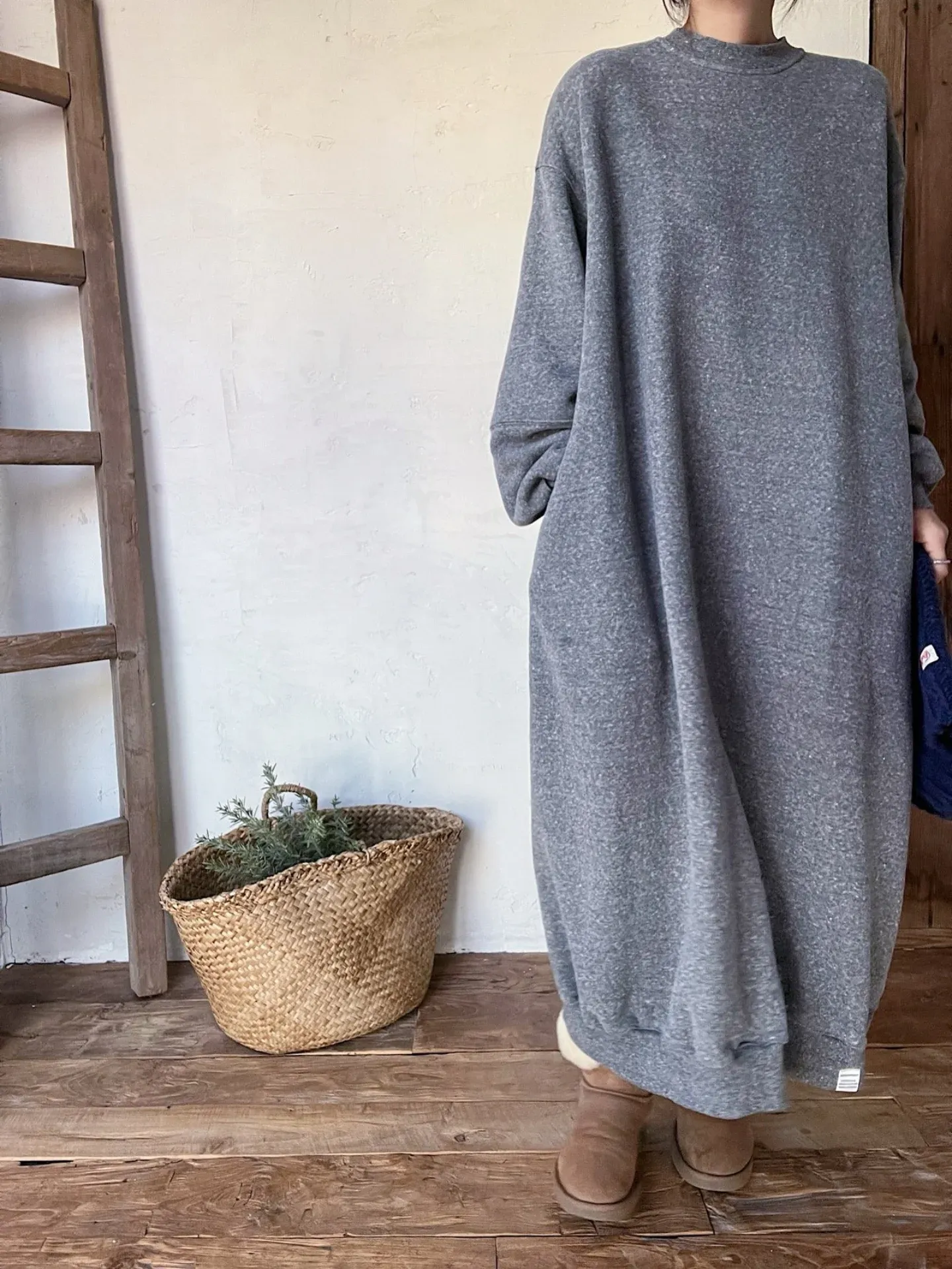 韓 背釦素色長洋