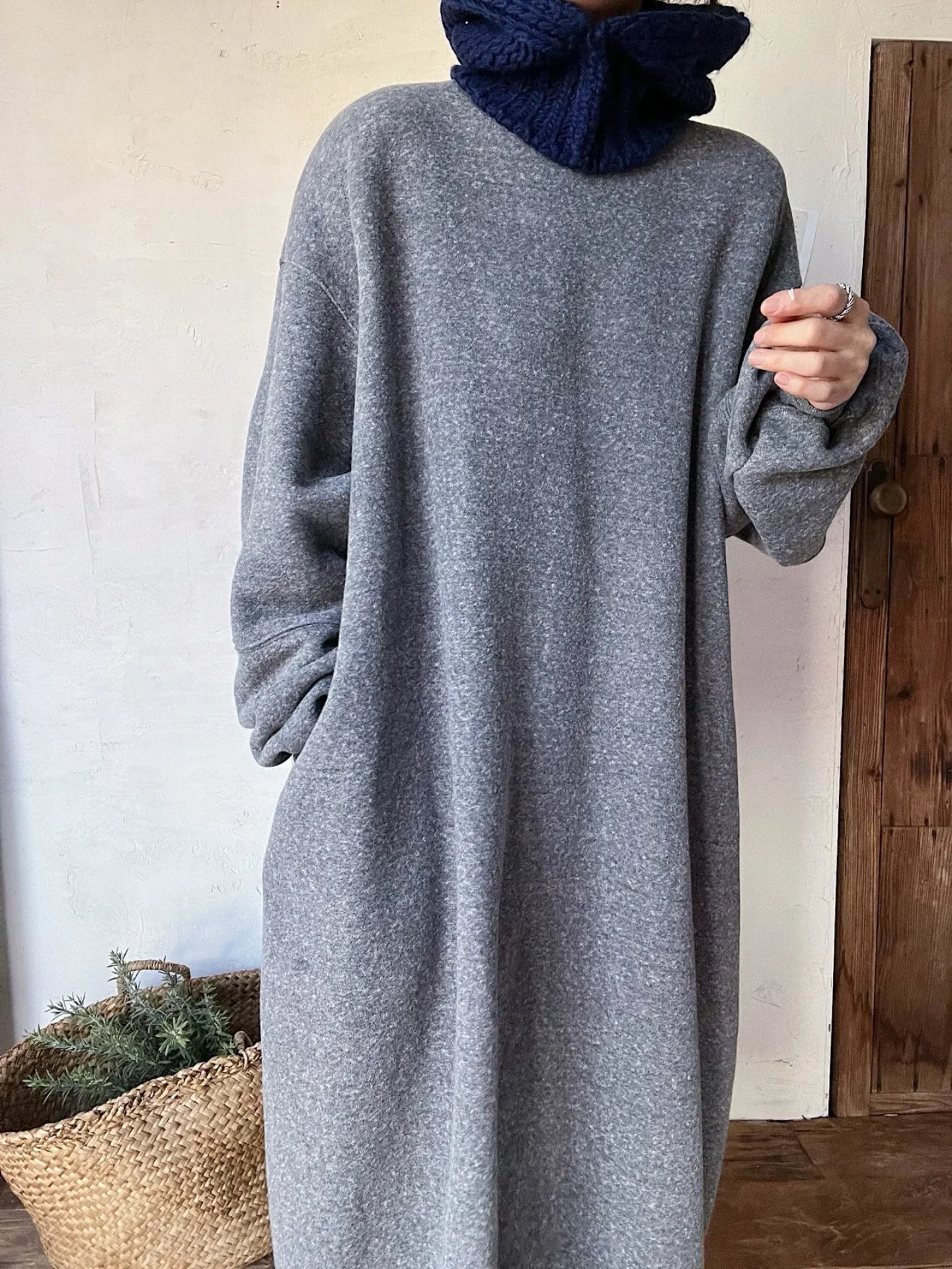 韓 背釦素色長洋