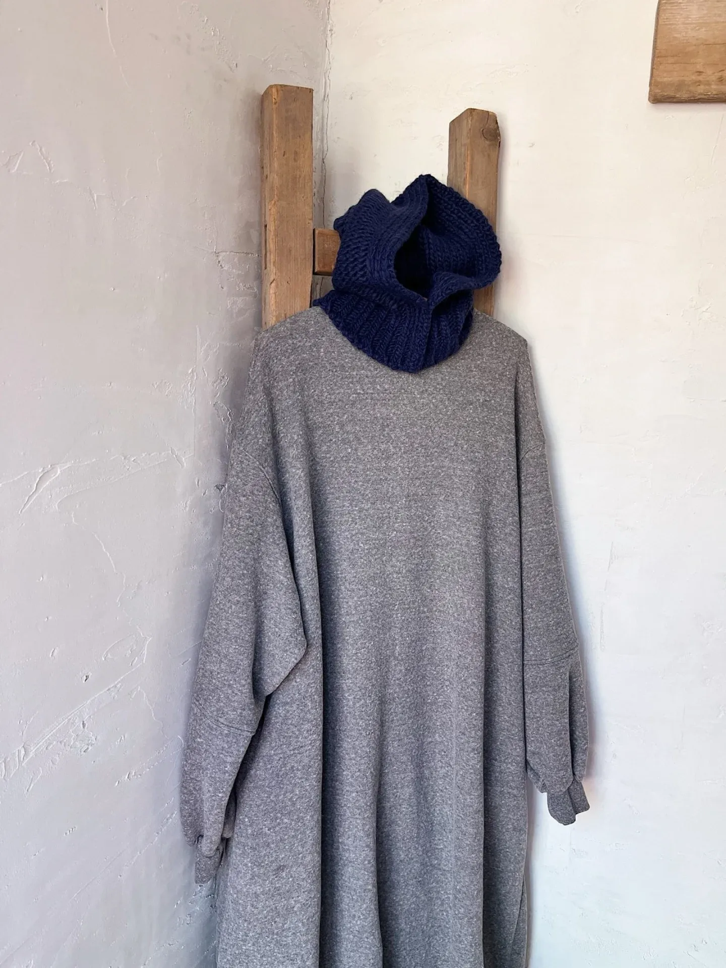 韓 背釦素色長洋