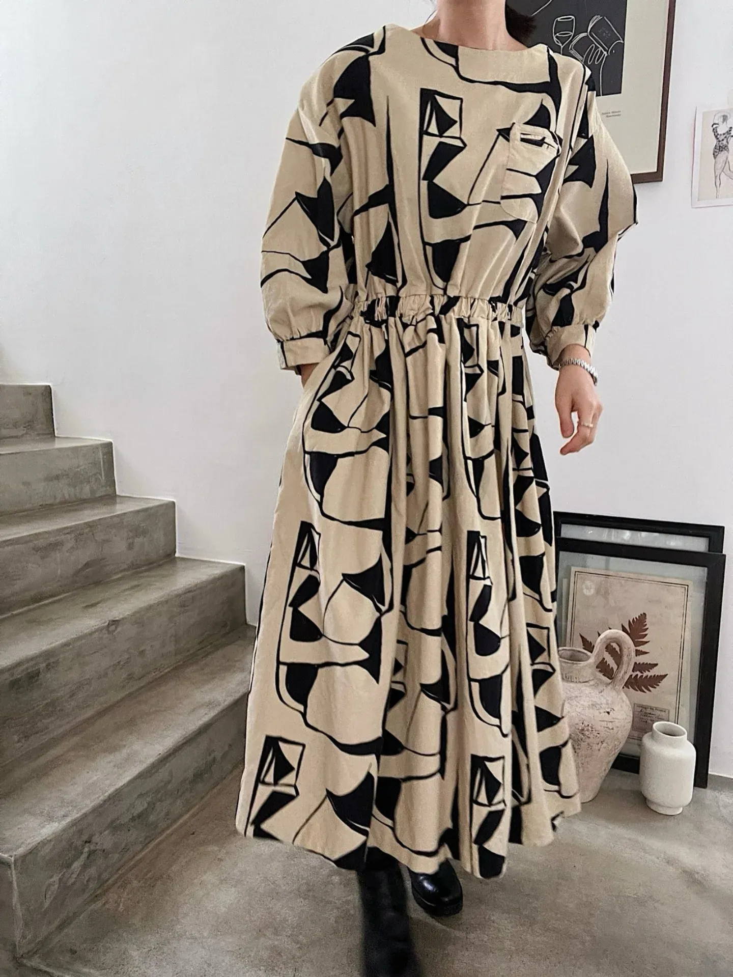 韓 不規則線條色塊長洋 2色