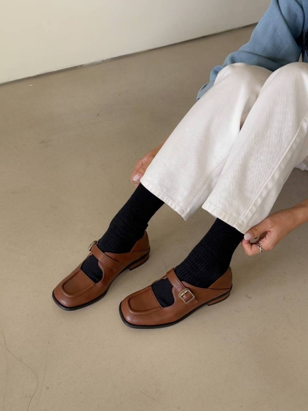 韓 微方頭皮鞋 2色 size