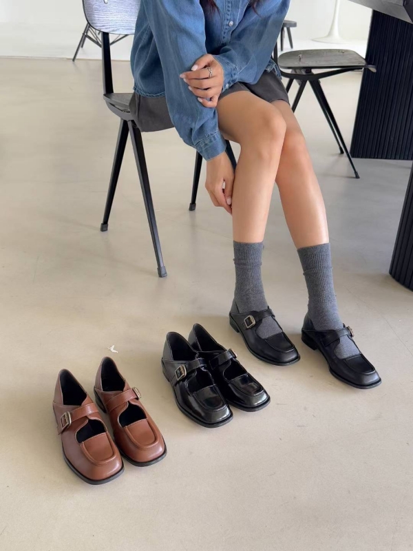 韓 微方頭皮鞋 2色 size