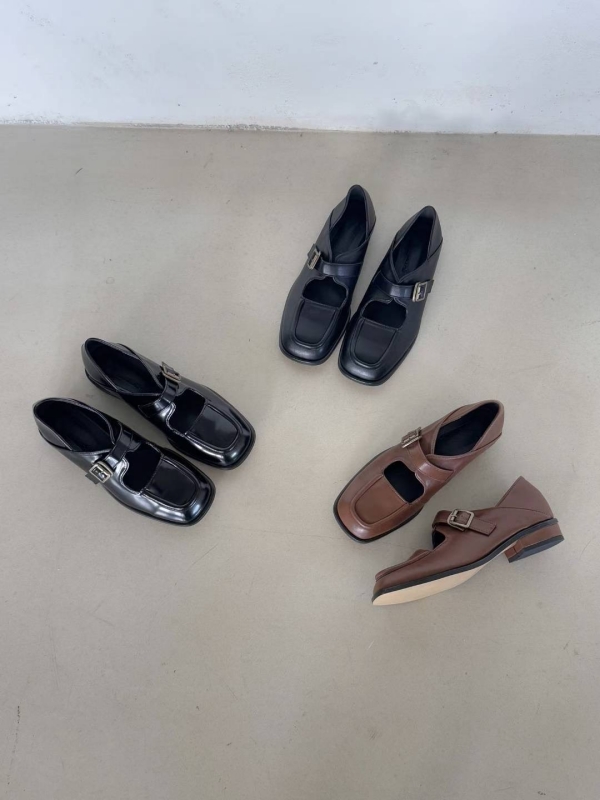 韓 微方頭皮鞋 2色 size