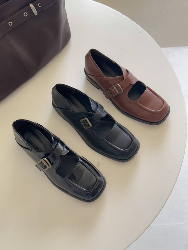 韓 微方頭皮鞋 2色 size