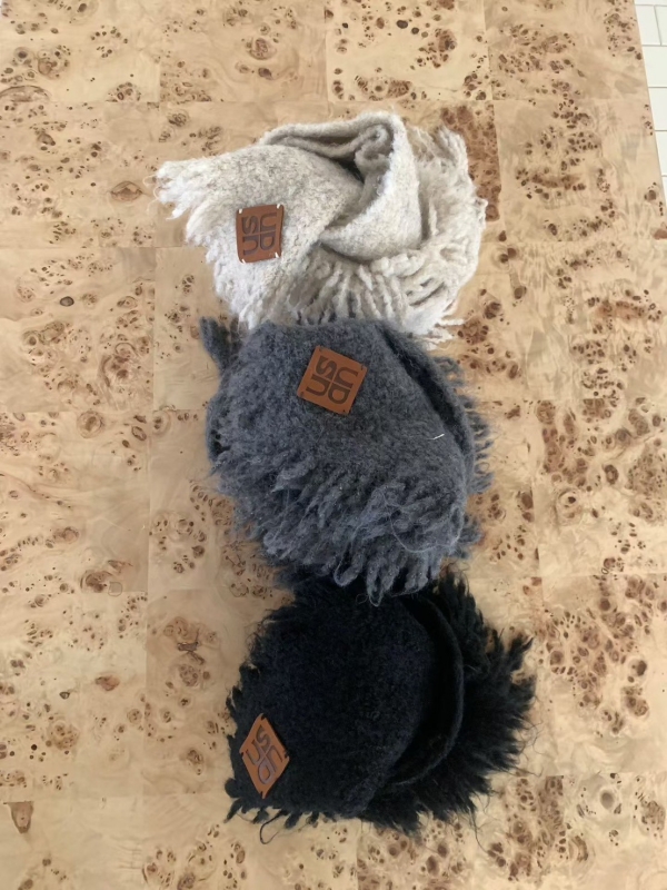 韓 小標鬚鬚素色圍巾 3色