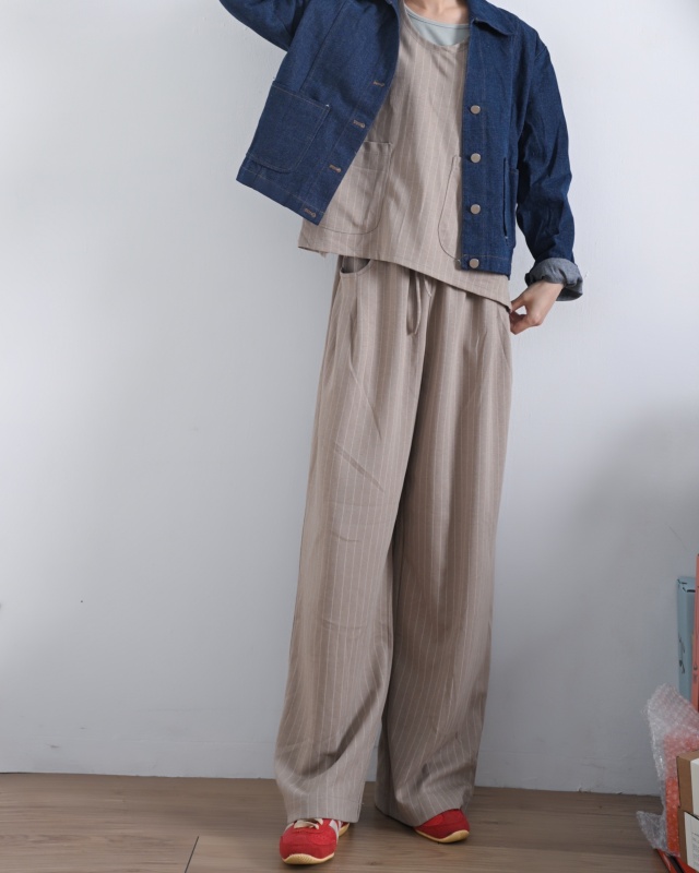 韓 有領小V牛仔外套 2色 size