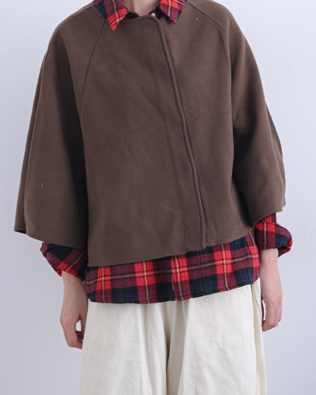 韓 短版斗篷外套 3色 size