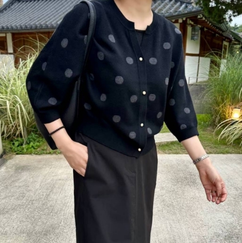韓 低調點點小外套 3色