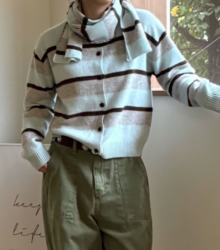 韓 附圍巾條文小外套 2色 size