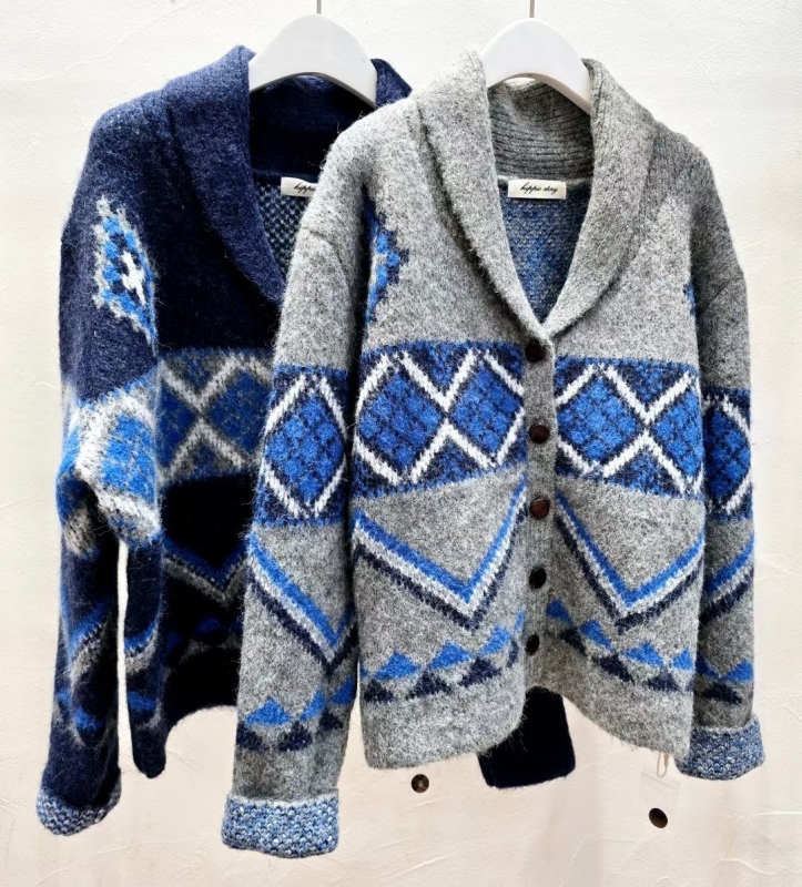 韓 圖騰印花V領外套 2色