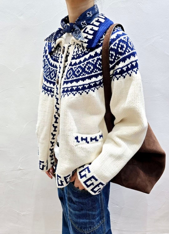 韓 圖騰有領短版外套 2色