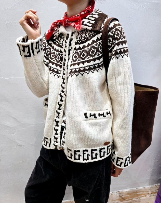 韓 圖騰有領短版外套 2色