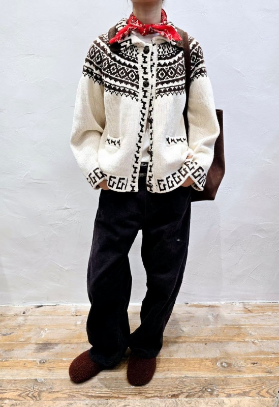 韓 圖騰有領短版外套 2色