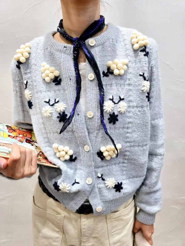 韓 立體小花短版外套 2色