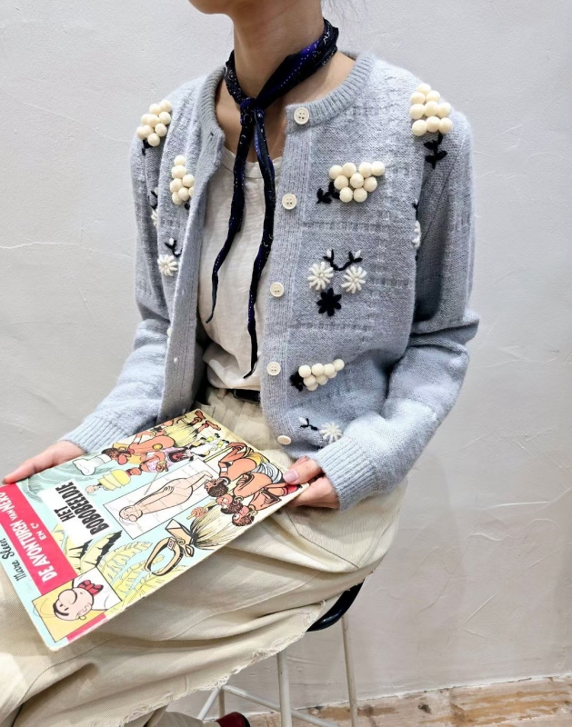 韓 立體小花短版外套 2色