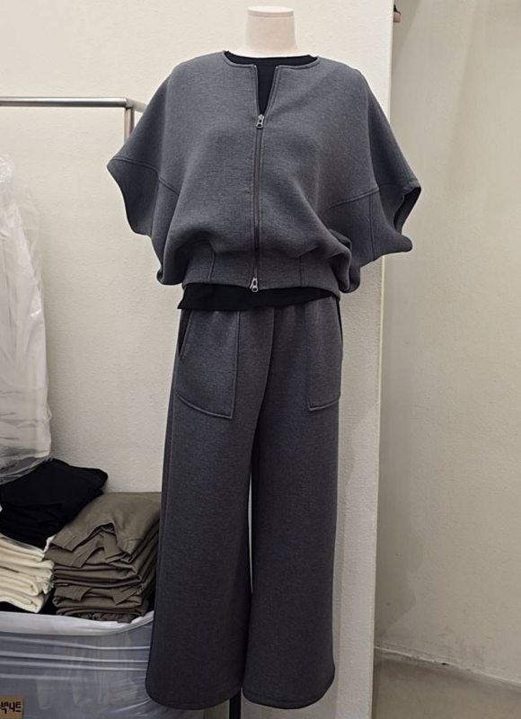 韓 拉鍊短袖短版外套 4色 size