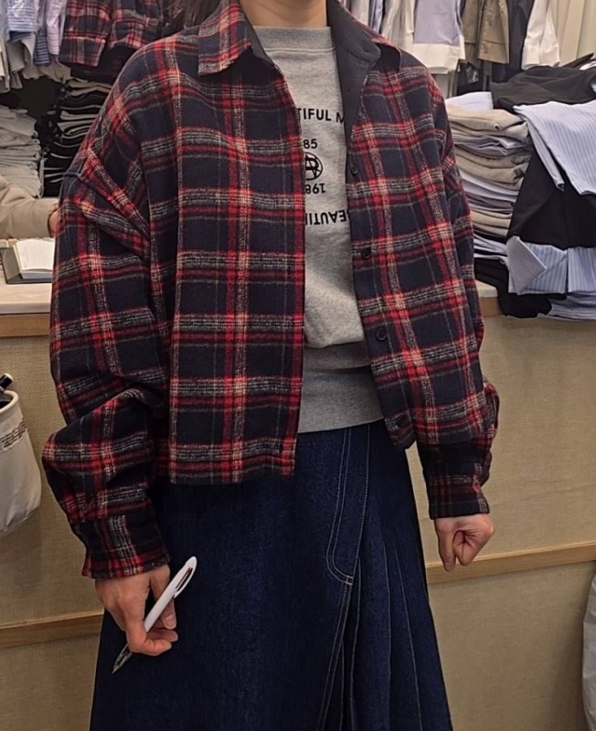 韓 後貼布格文襯衫外套 size