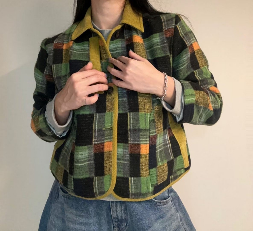 韓 拼布格文短版外套 2色 size