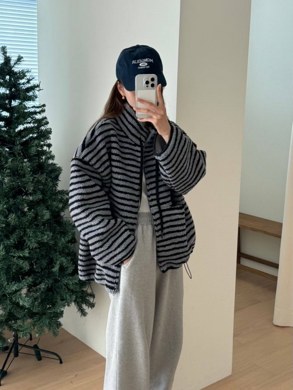 韓 條文小短毛外套 3色 size