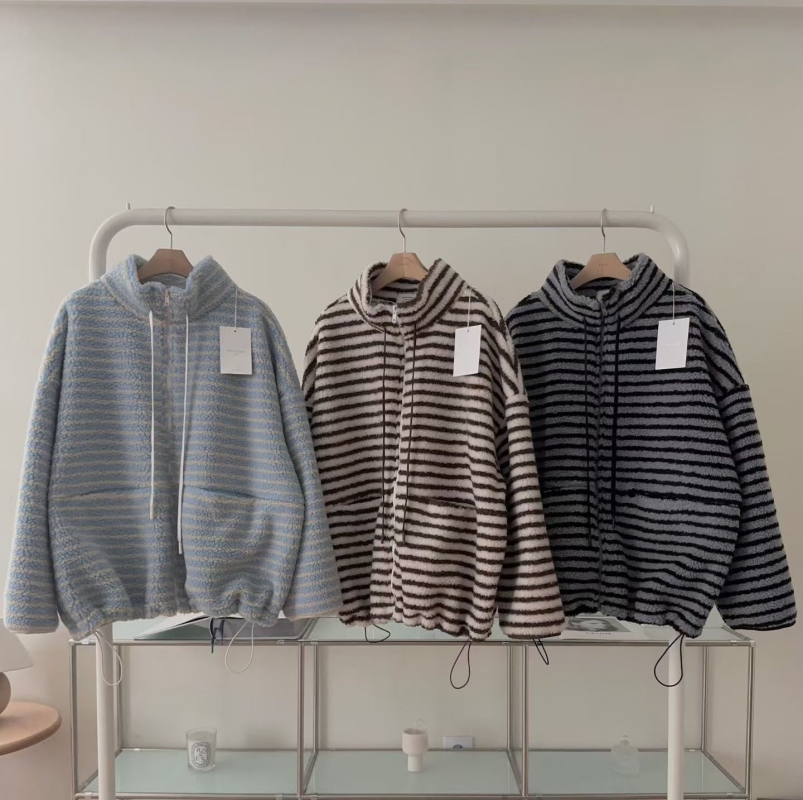 韓 條文小短毛外套 3色 size