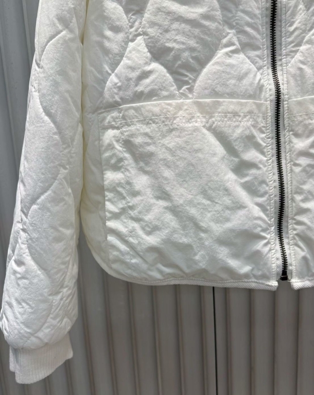 韓 斜圓領壓紋短版外套 3色 size