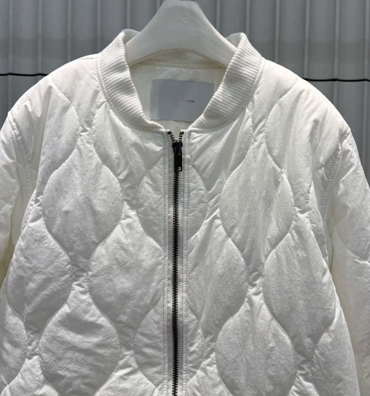 韓 斜圓領壓紋短版外套 3色 size