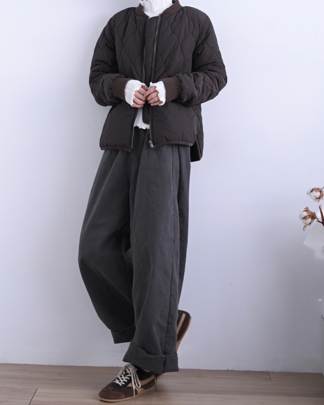 韓 斜圓領壓紋短版外套 3色 size