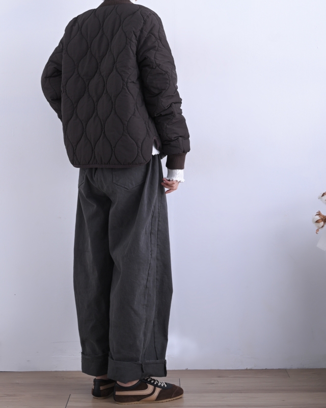 韓 斜圓領壓紋短版外套 3色 size