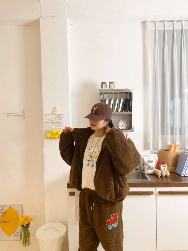 韓 溜冰鞋毛毛外套 2色