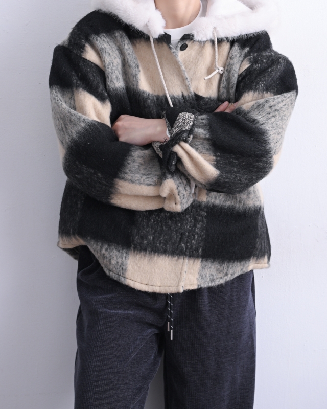 韓 毛毛帽格文襯衫外套 2色 size