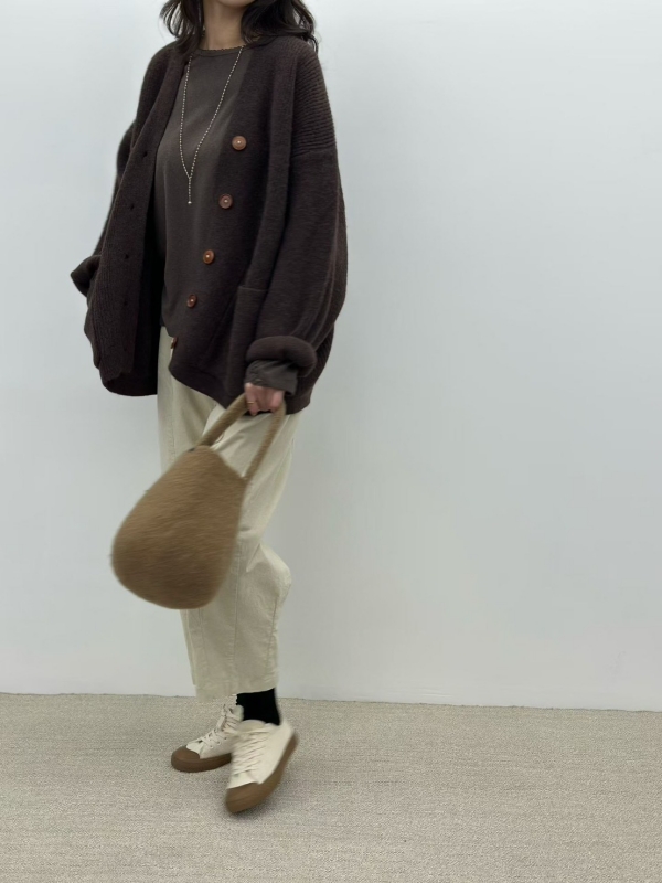 韓 氣質素色圓釦外套 3色