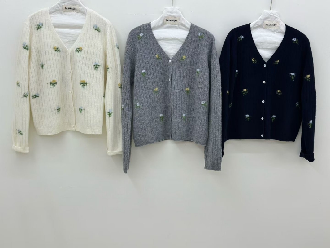 韓 秀氣小花短版外套 3色