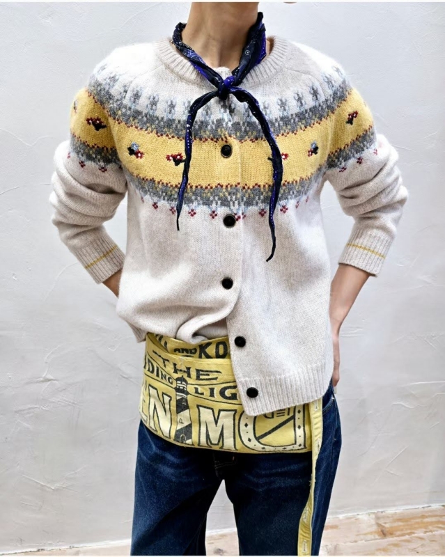 韓 不知名小花外套 2色