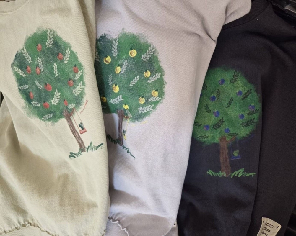 韓 蘋果樹上衣 3色 size